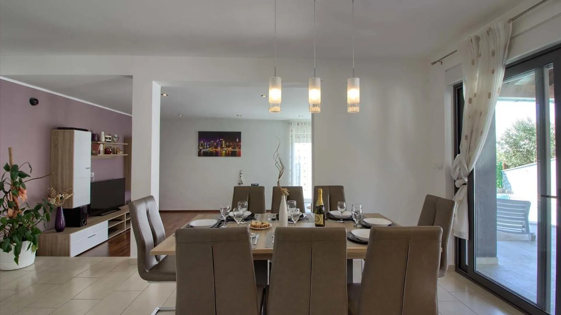 Ferienhaus Mit Privatpool Fuer 7 Personen Ca 130 Qm In Pula, Istrien Istrische Riviera 0*, بولا